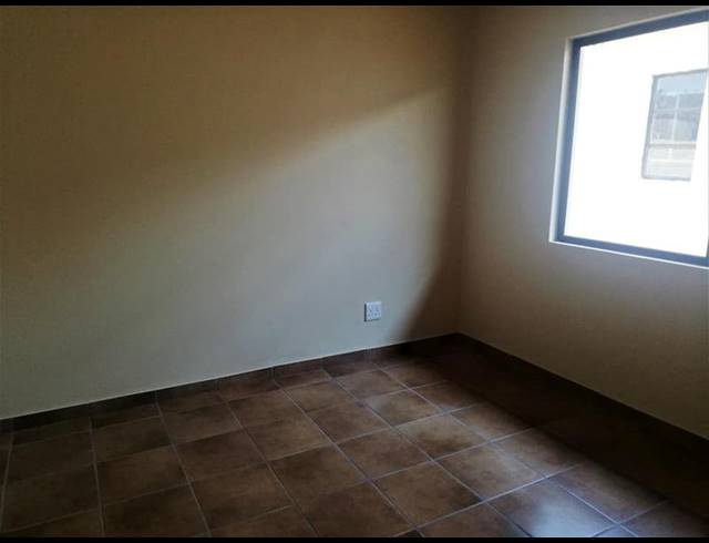 1 BEDROOM PROPERTY TO RENT IN PRIMROSE EAST